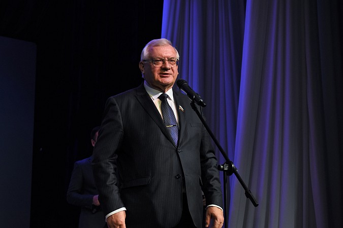 В Кинешме прошел большой праздничный концерт, посвященный 8 Марта фото 6