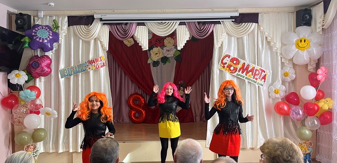 В Кинешемском детском доме состоялся праздничный концерт «Дарите женщинам цветы…» фото 3