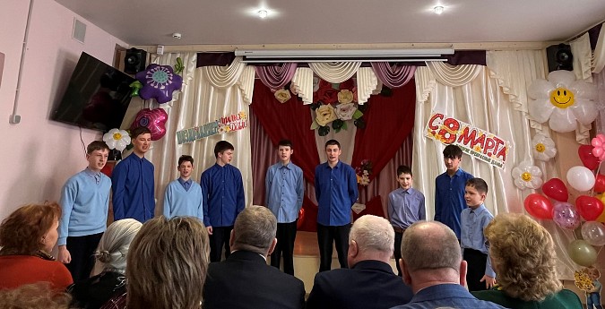 В Кинешемском детском доме состоялся праздничный концерт «Дарите женщинам цветы…» фото 4