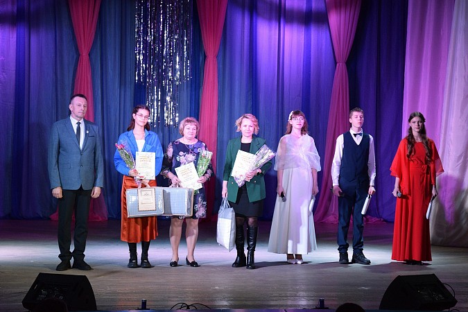 Женщиной года в Наволоках стала фельдшер скорой Наталья Пестова фото 7