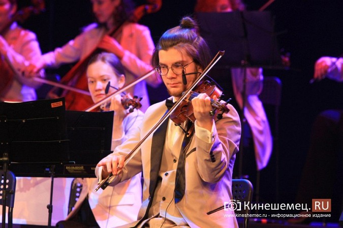 В Кинешемском театре прозвучали бессмертные мелодии Поля Мориа фото 6