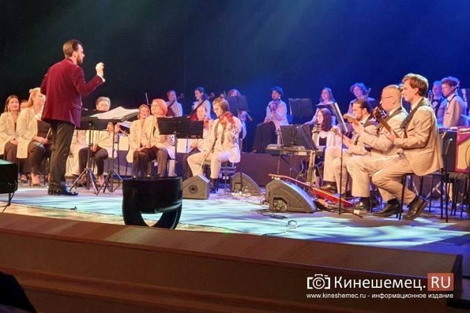 В Кинешемском театре прозвучали бессмертные мелодии Поля Мориа фото 2