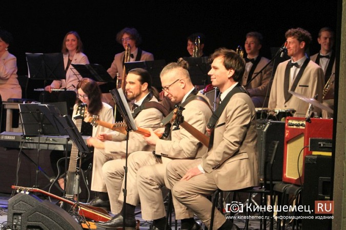 В Кинешемском театре прозвучали бессмертные мелодии Поля Мориа фото 3