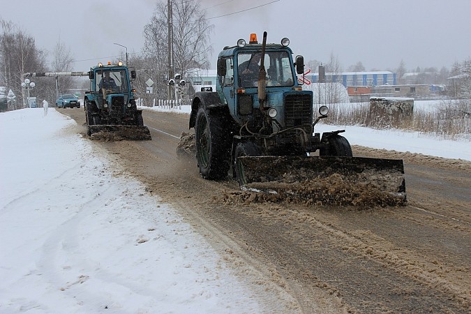 УГХ в усиленном режиме продолжает устранять последствия снегопада фото 2