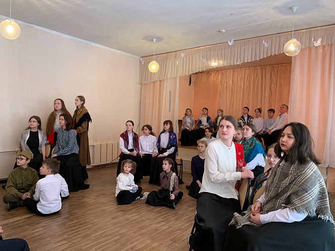 В школах Кинешмы продолжается показ патриотической композиции «Живите за нас» фото 3
