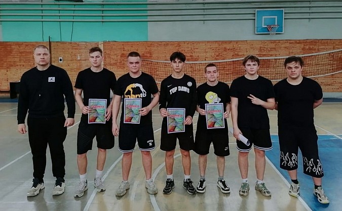 Студенты колледжей Кинешмы приняли участие соревнованиях по баскетболу 3×3 фото 2