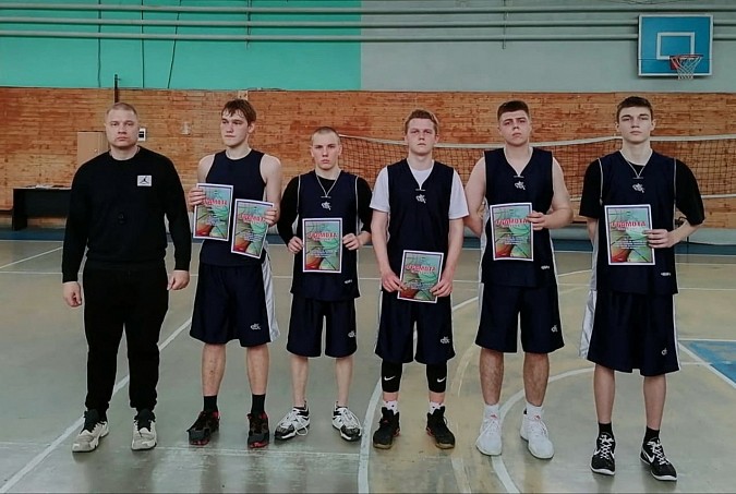 Студенты колледжей Кинешмы приняли участие соревнованиях по баскетболу 3×3 фото 6