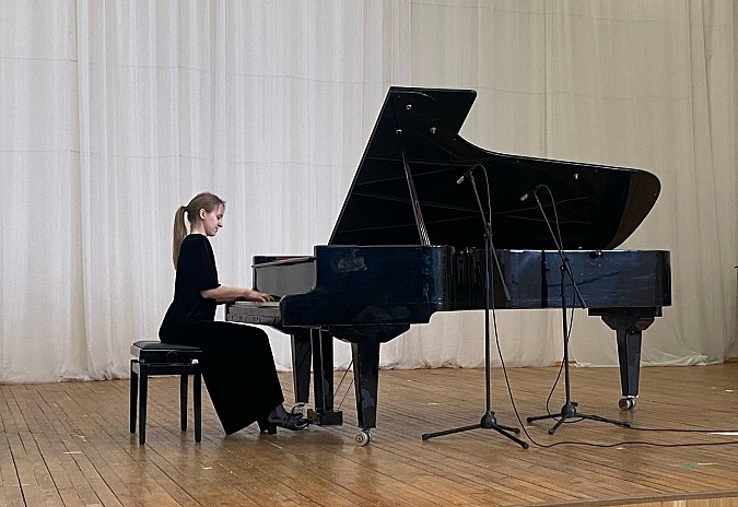 В Кинешемской ДШИ прошел концерт фортепианной музыки фото 5