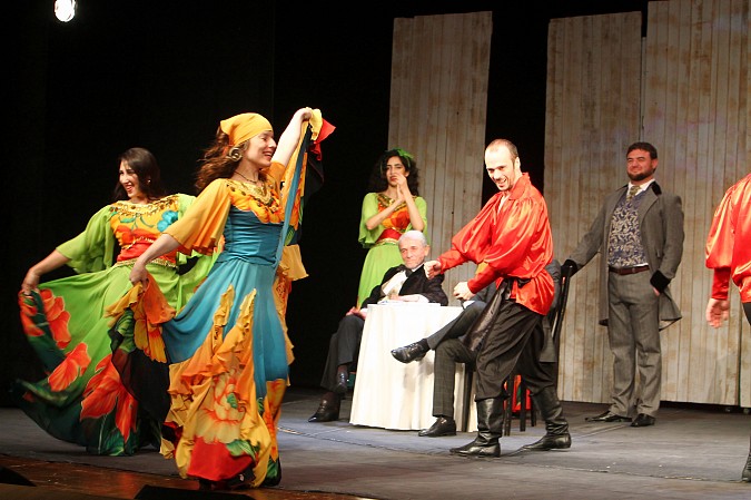 На фестивале «Горячее сердце» показали дагестанскую версию знаменитой «Бесприданницы» фото 10