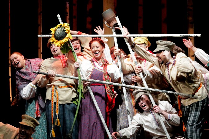 На фестивале «Горячее сердце» представили мюзикл «Барышня-крестьянка» фото 2