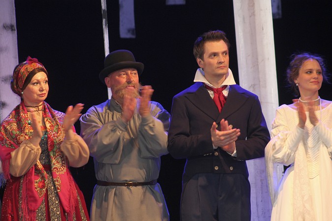 На фестивале «Горячее сердце» представили мюзикл «Барышня-крестьянка» фото 14