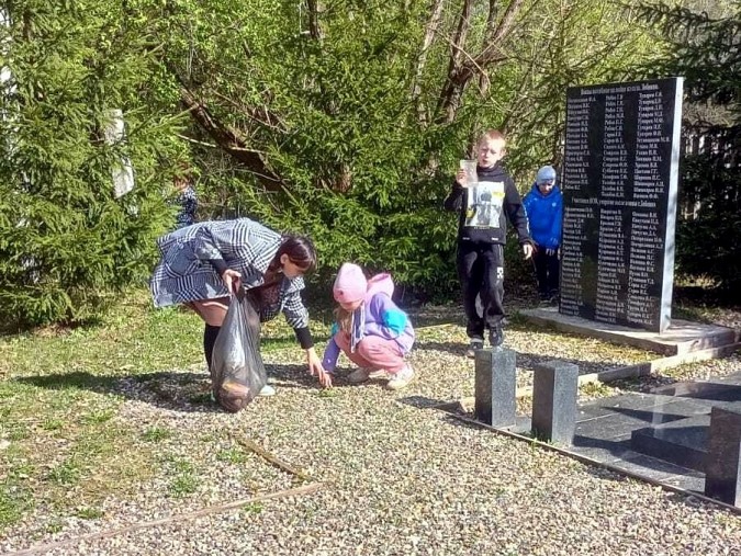 В сельских поселениях Кинешемского района продолжаются субботники фото 4