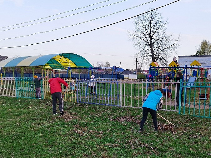 В сельских поселениях Кинешемского района продолжаются субботники фото 2