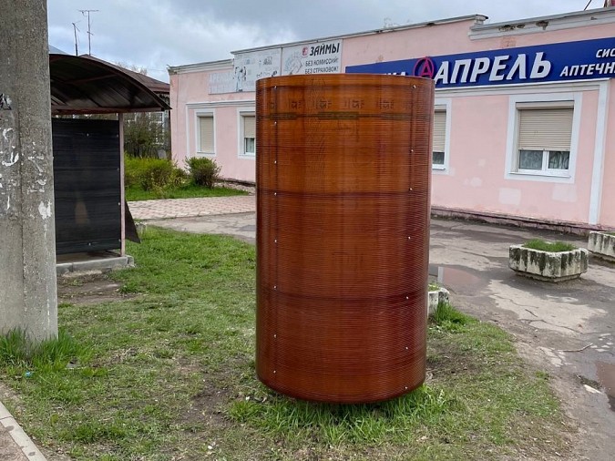 В Наволоках отремонтировали обветшалые рекламные тумбы фото 2