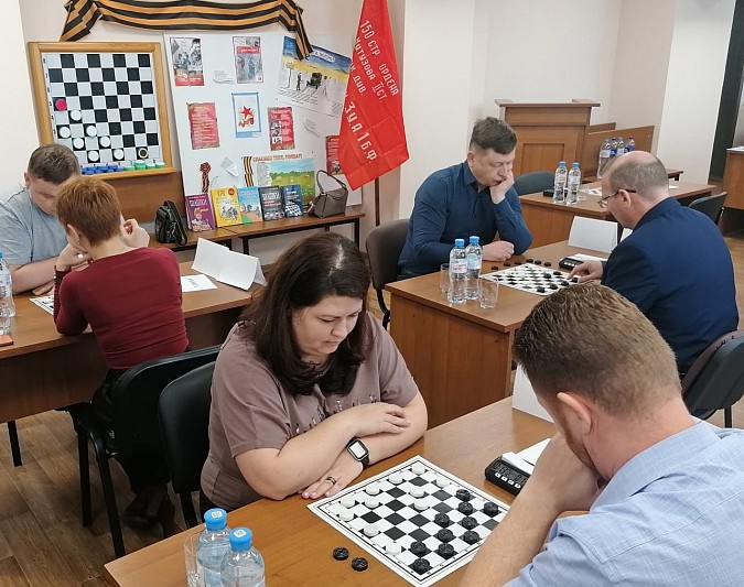В Кинешемском суде прошел межрайонный турнир по русским шашкам фото 2