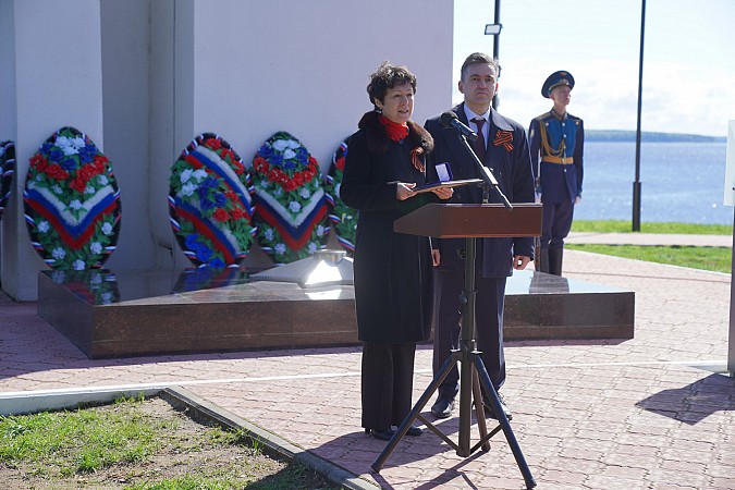 Внучке Маршала А.М.Василевского переданы регалии почётного гражданина Ивановской области фото 5