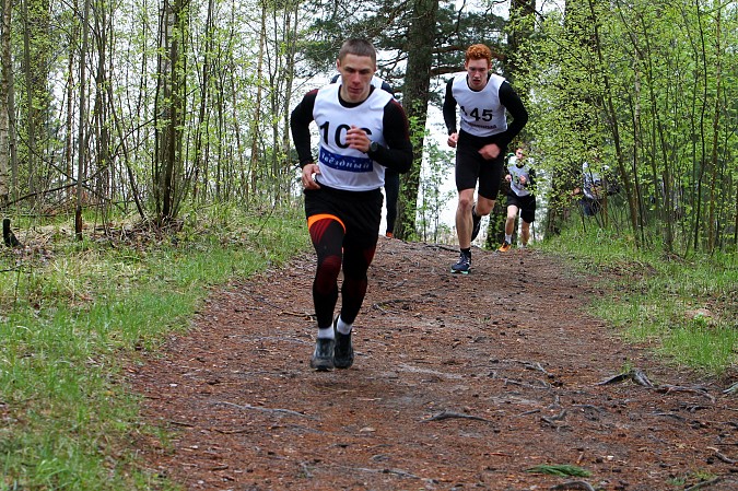 В Кинешме в 8-й раз пробежали десантный марш-бросок и кросс «Тропой разведчика» фото 25