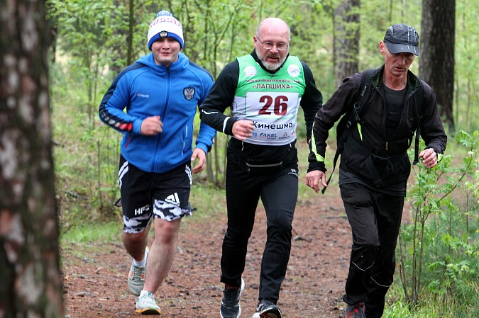 В Кинешме в 8-й раз пробежали десантный марш-бросок и кросс «Тропой разведчика» фото 23