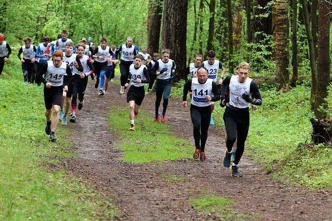 В Кинешме в 8-й раз пробежали десантный марш-бросок и кросс «Тропой разведчика» фото 17