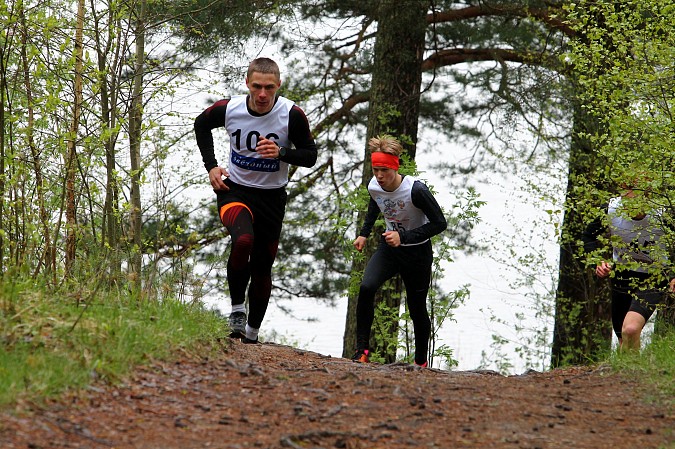 В Кинешме в 8-й раз пробежали десантный марш-бросок и кросс «Тропой разведчика» фото 24