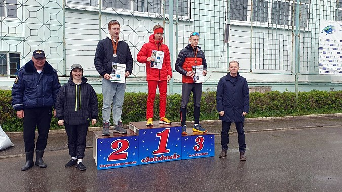 В Кинешме в 8-й раз пробежали десантный марш-бросок и кросс «Тропой разведчика» фото 58