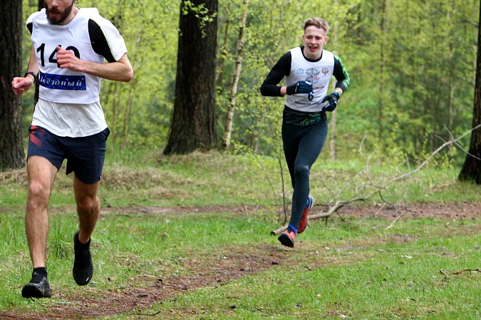 В Кинешме в 8-й раз пробежали десантный марш-бросок и кросс «Тропой разведчика» фото 31