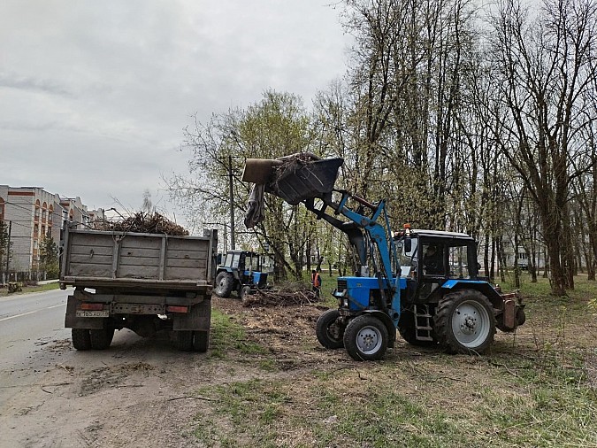 Кинешму очищают от собранного на субботниках мусора фото 2