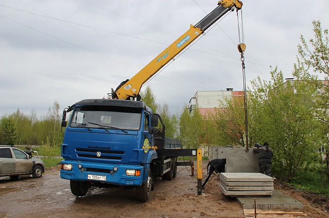 В Кинешме приступили к установке новых контейнерных площадок фото 4