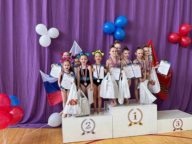 Кинешемские гимнастки успешно выступили на чемпионате в Галиче фото 3