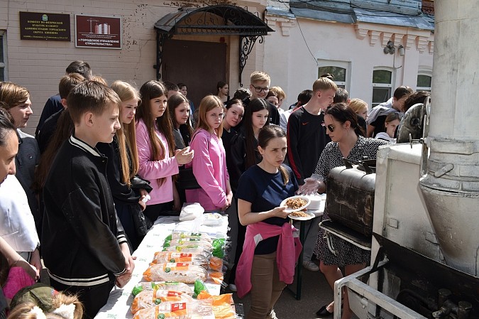 В Кинешме сотни школьников и студентов посетили акцию «Один день с полицией» фото 3