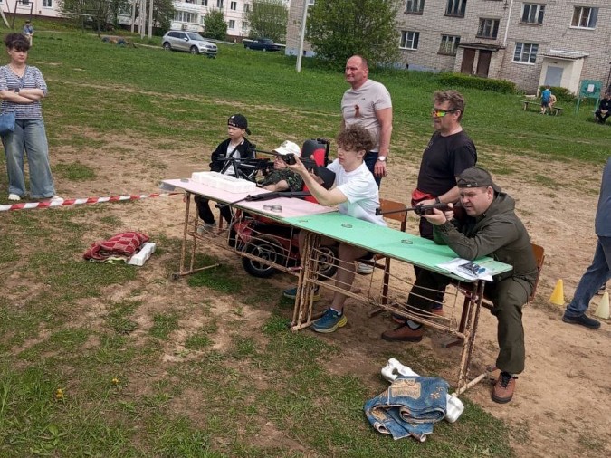 На спортплощадке на ул.Наволокской прошли соревнования по стрельбе фото 12