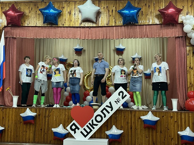 В школе №2 прошел праздник Последнего звонка фото 9
