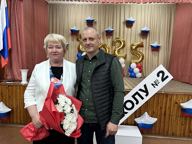 В школе №2 прошел праздник Последнего звонка фото 5