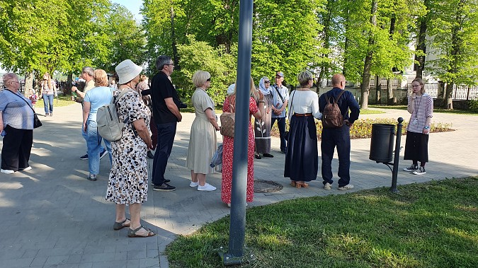 Туристы теплоходов «Ленин» и «Александр Суворов» посмотрели спектакль «Пиковая дама» фото 3