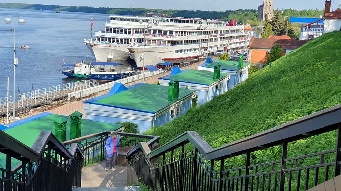 Туристы теплоходов «Ленин» и «Александр Суворов» посмотрели спектакль «Пиковая дама» фото 2