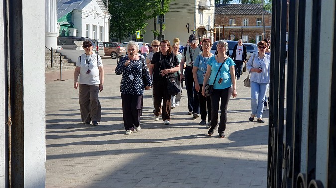 Туристы теплоходов «Ленин» и «Александр Суворов» посмотрели спектакль «Пиковая дама» фото 4