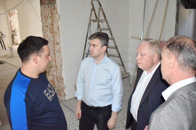 Станислав Воскресенский проверил ремонт социальных объектов в Кинешме фото 3