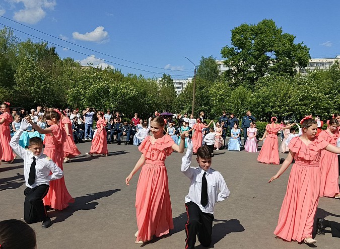В школе №18 состоялся кадетский бал фото 9