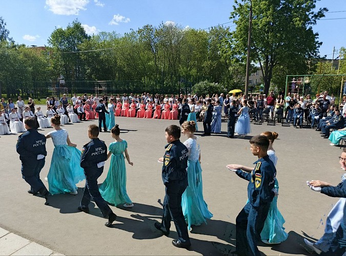 В школе №18 состоялся кадетский бал фото 5