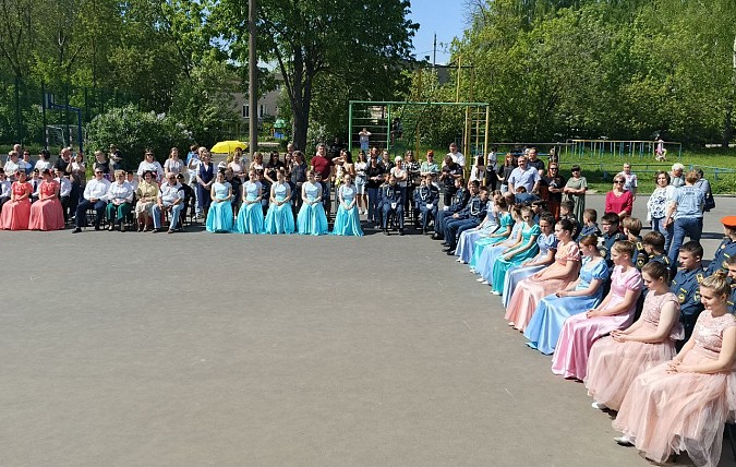 В школе №18 состоялся кадетский бал фото 12