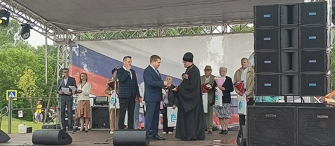 Иеромонах Агапит избран почетным гражданином Наволок фото 3