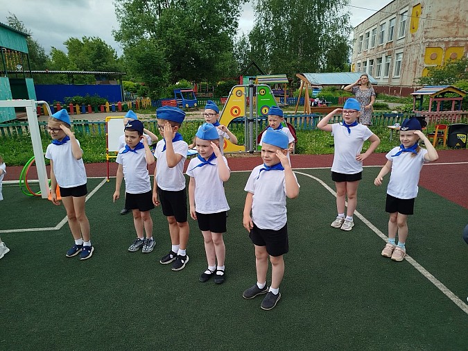 Воспитанники детских садов №№ 7, 25 и 50 приняли участие в спортивно-игровой программе «От винта» фото 3