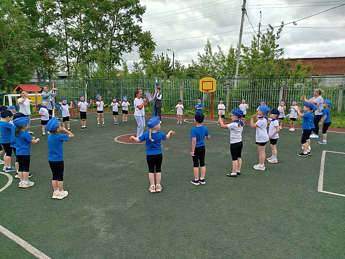 Воспитанники детских садов №№ 7, 25 и 50 приняли участие в спортивно-игровой программе «От винта» фото 4