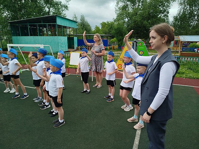 Воспитанники детских садов №№ 7, 25 и 50 приняли участие в спортивно-игровой программе «От винта» фото 7