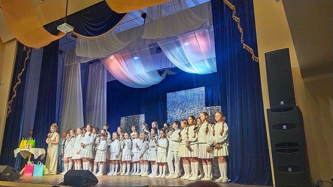 «Верные друзья» выступили перед кинешемцами с отчетным концертом фото 4