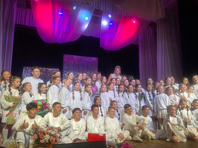 «Верные друзья» выступили перед кинешемцами с отчетным концертом фото 2