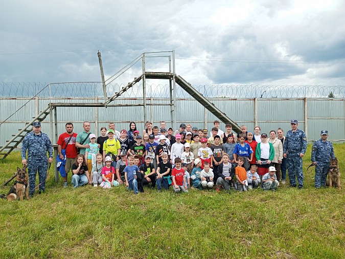 В кинешемской колонии №3 состоялись показательные выступления кинологов фото 4