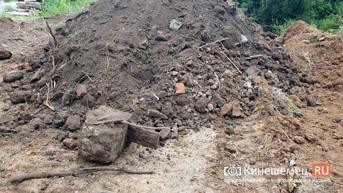 Кто разрешил завалить овраг на Лесозаводе землей с мусором? фото 6