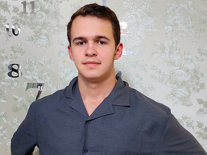 Выпускник школы № 2 Черепков Юрий получил 100 баллов на ЕГЭ по информатике фото 2