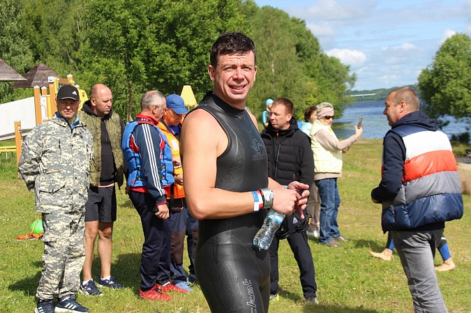 Более 200 спортсменов приняли участие в заплыве Swimcup на Волге фото 16